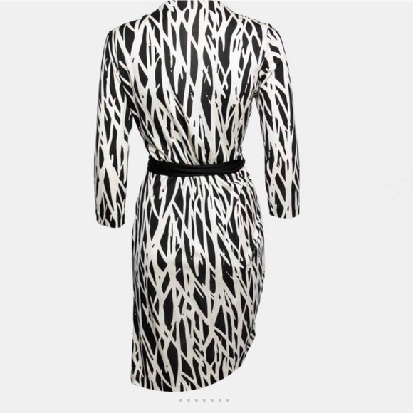 Diane Von Furstenberg Black and White Patterned Wrap Midi Dress - Picture 2 of 4